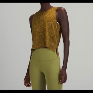 Lululemon *nwt* Train to be tank top size 10